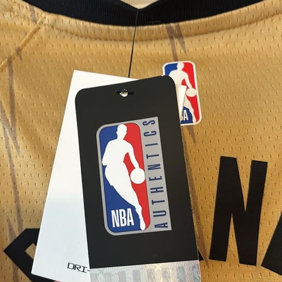 Nike -Scottie Barnes NBA Gold Toronto Raptors Jersey 2023/24 - Picture 8 of 9